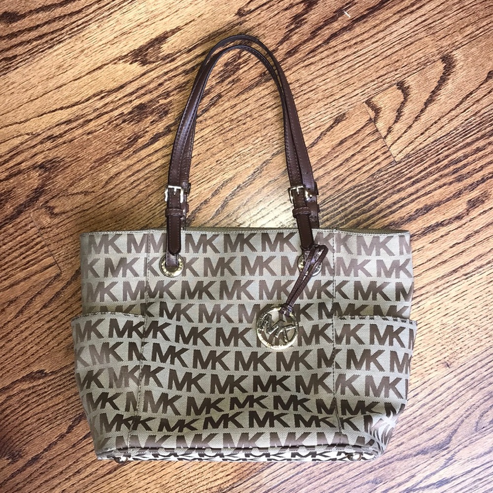 Michael Kors Jet Set Signature Logo Tote Handbag